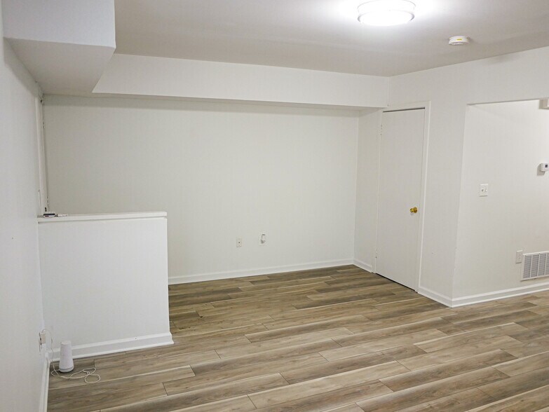 Building Photo - 4009 Aspen St