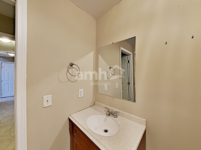 Building Photo - 4101 S Fork Dr