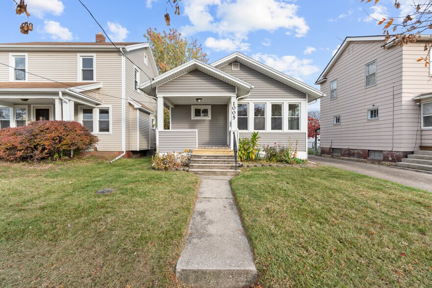 Primary Photo - 1005 Woodsdale Ave