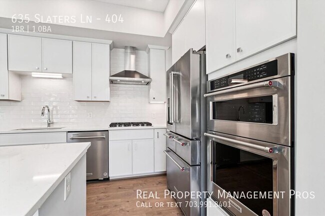 Building Photo - 635 Slaters Ln