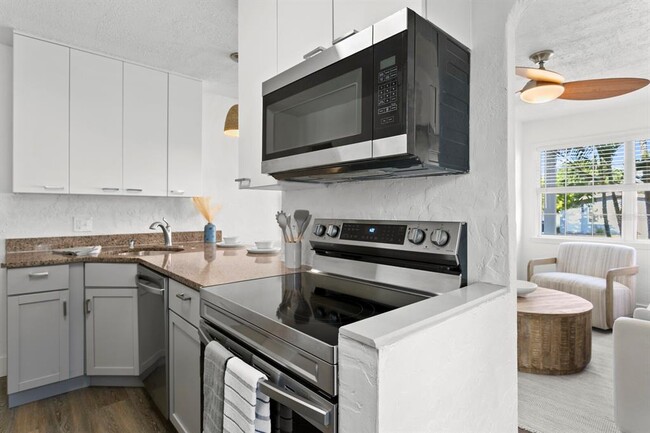 Building Photo - 13304 2nd St E