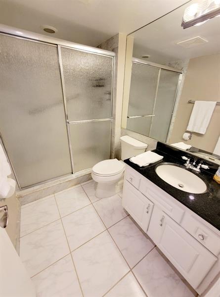 Building Photo - 3900 Galt Ocean Dr