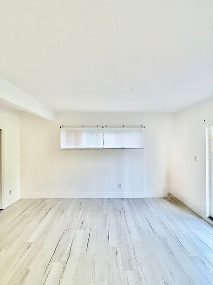 Building Photo - 4922 Escobedo Dr