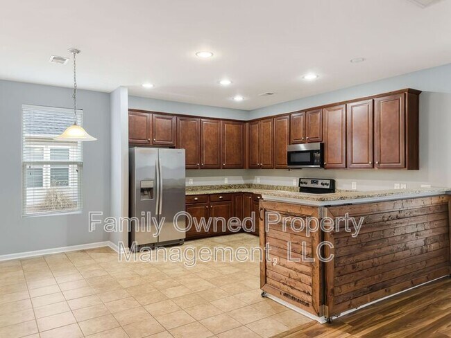 Building Photo - 159 Meadow Wood Rd