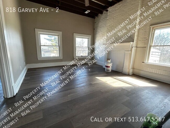 Building Photo - 818 Garvey Ave