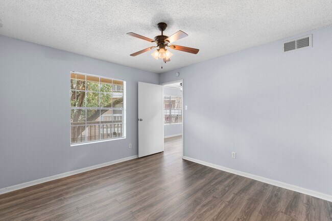 Building Photo - 2750 Holly Hall St