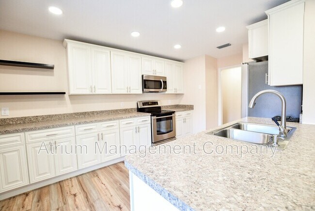 Building Photo - 1318 Kewannee Trail