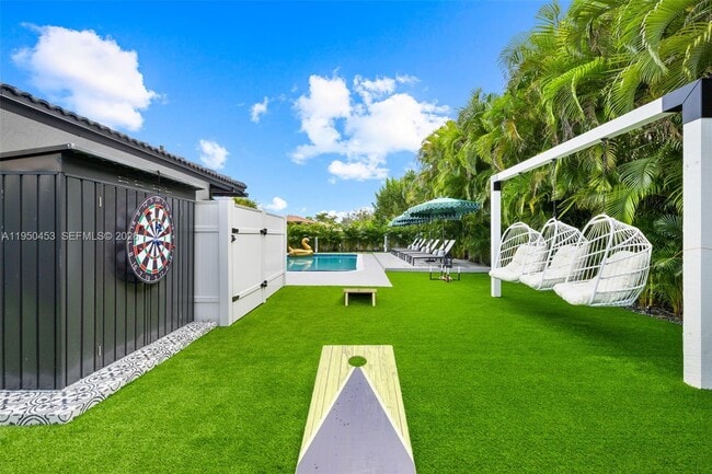 Building Photo - 10366 NW 15th St