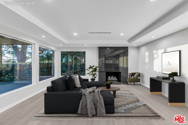 Primary Photo - 1716 Vía La Paz