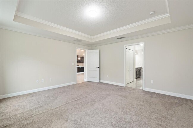 Building Photo - 27 Colorado Springs Way