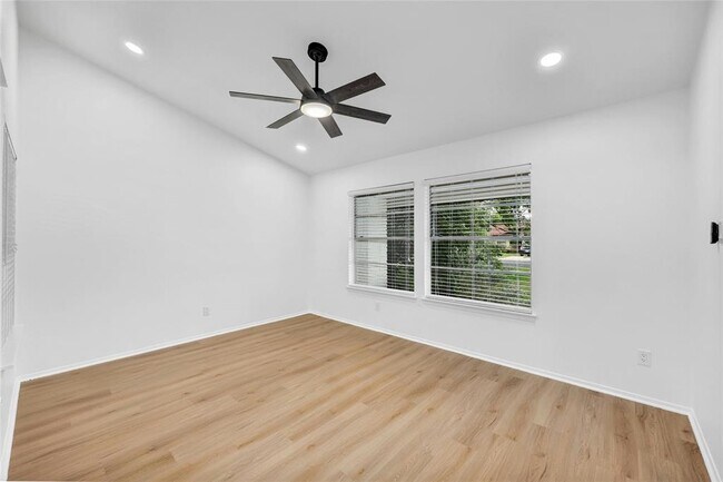Building Photo - 12316 Bainbridge Ln