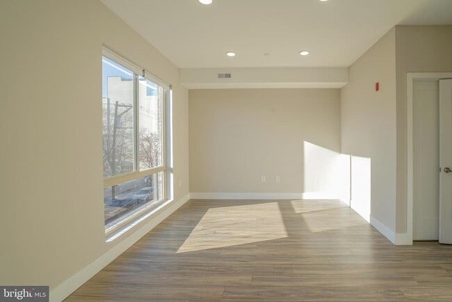 Building Photo - 2222 Frankford Ave