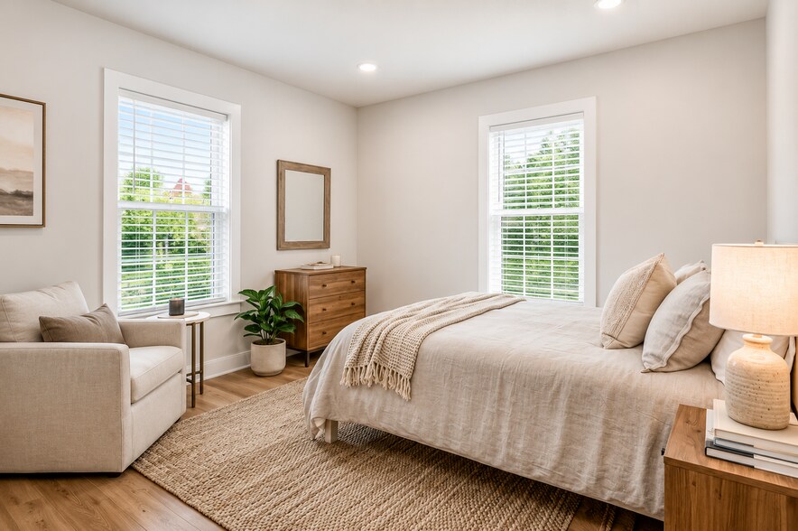 Building Photo - 701 Halcyon Ln