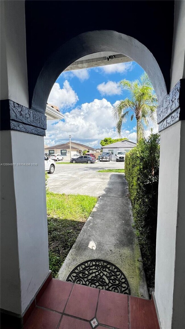 Building Photo - 14652 SW 114th Terrace