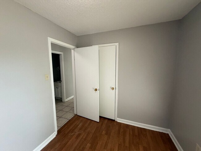 Building Photo - 5596 Karen Dr