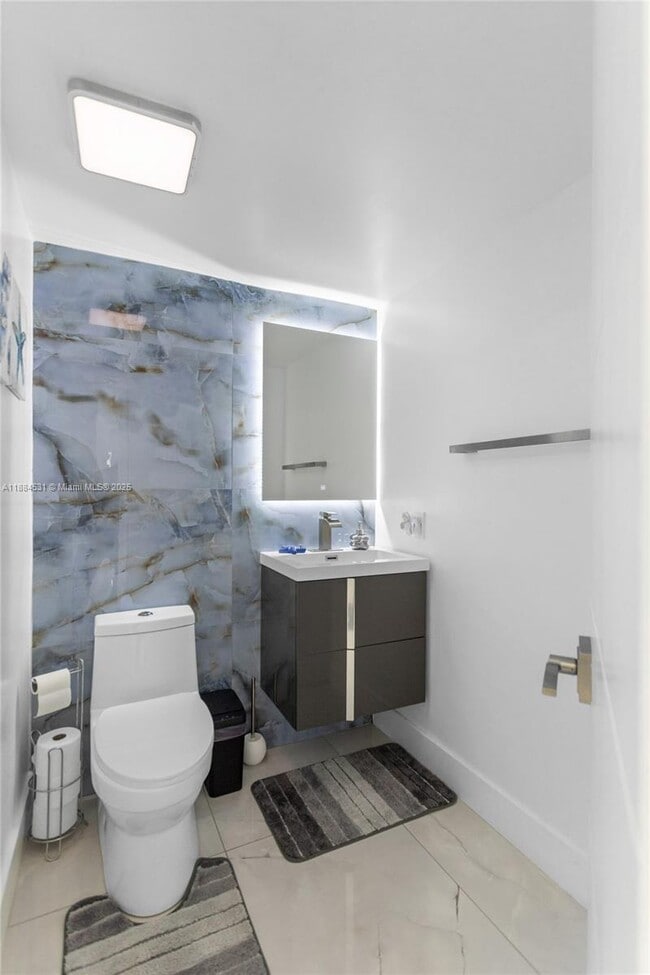 Building Photo - 8740 NW 153rd Terrace