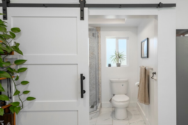 Building Photo - 4426 Campbell Dr