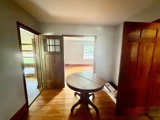 Building Photo - Four bedroom, 1.5 bath house in Graham -De...