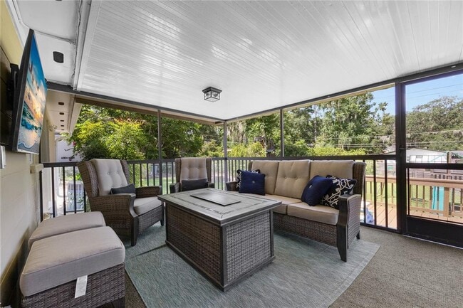 Building Photo - 2026 NW 19th Ln