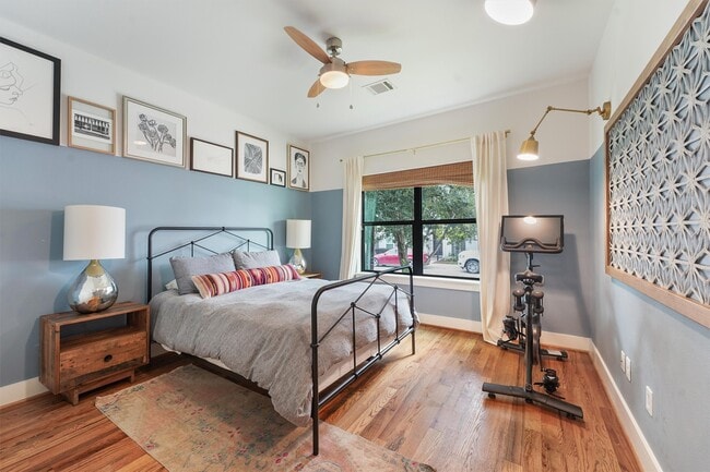 Building Photo - 2708 Kennedy St