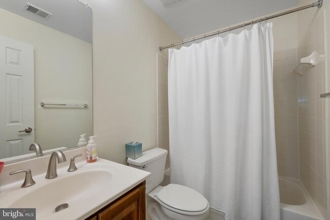 Building Photo - 102 Lounsbury Pl