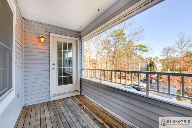 Building Photo - 1909 Tanglewood Ct