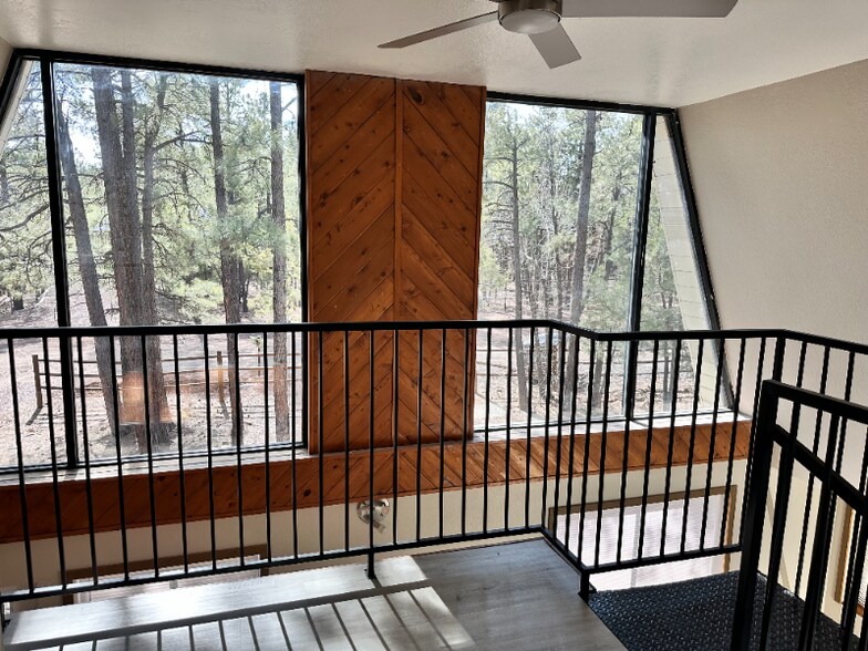 Building Photo - 3380 Timber Dr