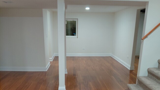 Building Photo - 1538 Coloma Ct N