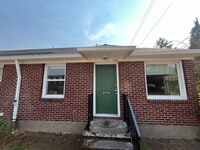 Building Photo - Spacious 1 Bedroom Close to N. Mississippi and Alberta! | MOVE IN SPECIAL