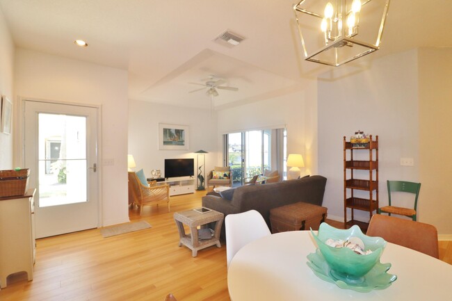 Building Photo - 1812 Sandhill Crane Dr
