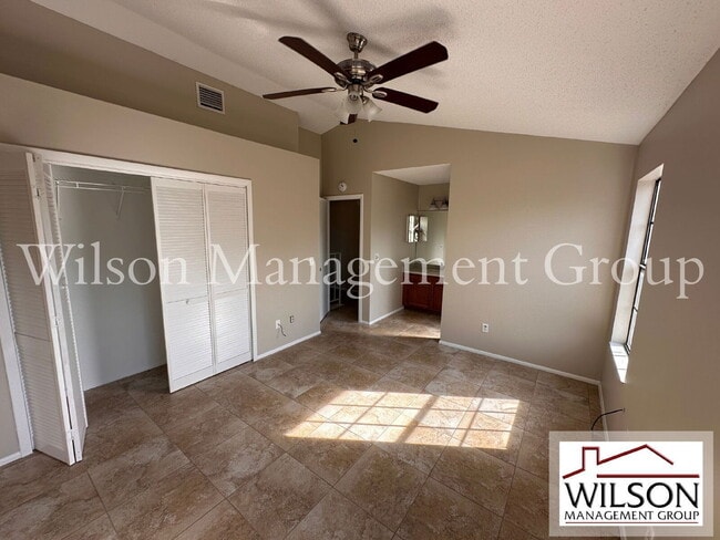 Building Photo - 2971 Embassy Ct