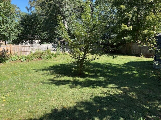 Building Photo - 305 E Lytle St