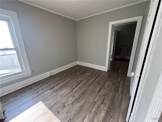 Building Photo - 1375 Burnet Ave
