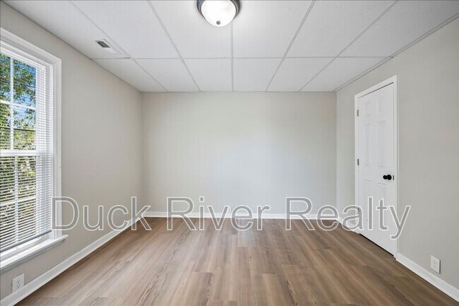 Building Photo - 1409 Highland Ave