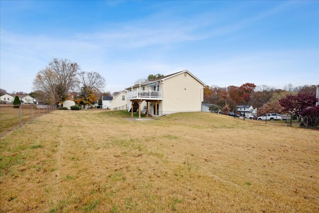 Building Photo - 7600 Red Fox Ct