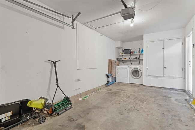 Building Photo - 13357 Water Oak Ln