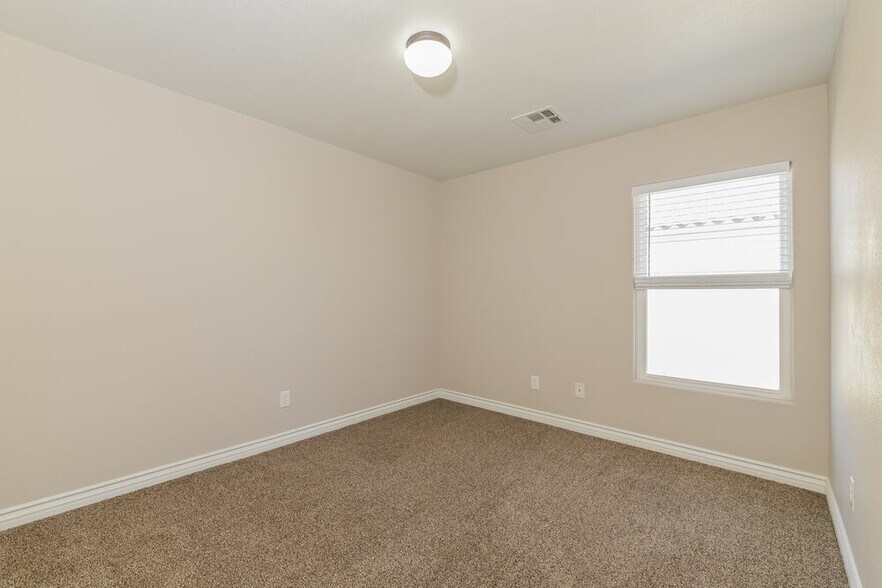 Building Photo - 6209 Mercer Valley St