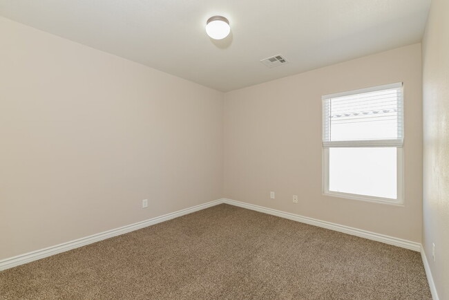 Building Photo - 6209 Mercer Valley St