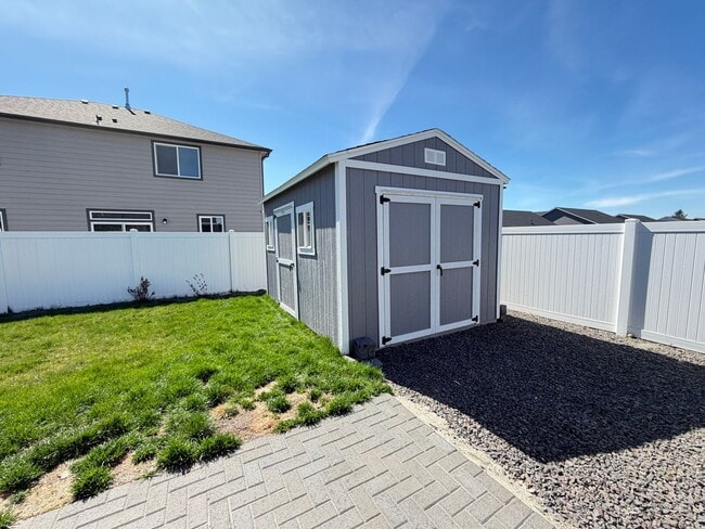 Building Photo - Rathdrum Rancher