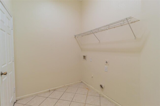 Building Photo - 17115 Sperry Landing Dr