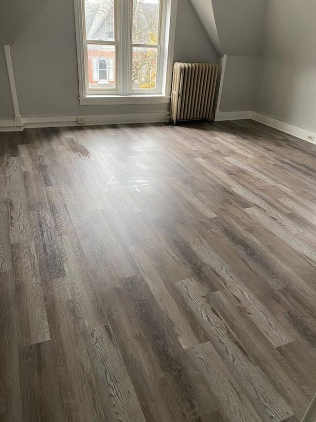 Primary Photo - 405 Green Terrace