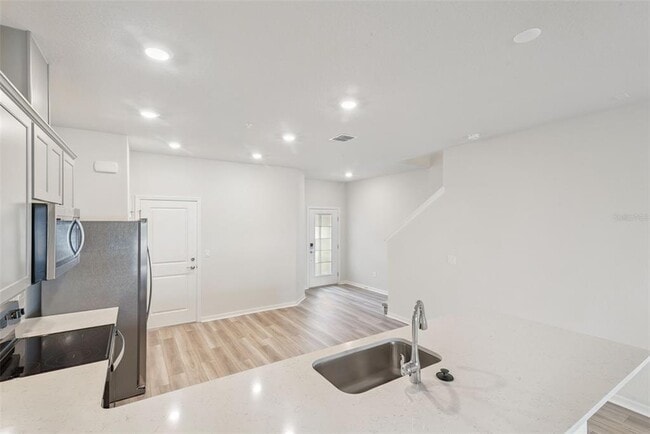 Building Photo - 675 Belgrove St