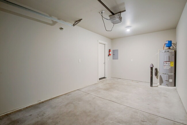 Building Photo - Cameo Townhomes