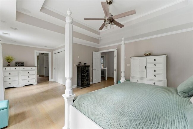 Building Photo - 302 Hascall Rd NW