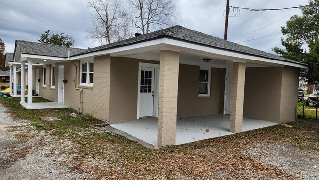 Building Photo - 1912 Ree St