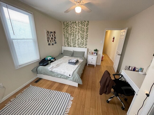 Building Photo - 1849 Willington St