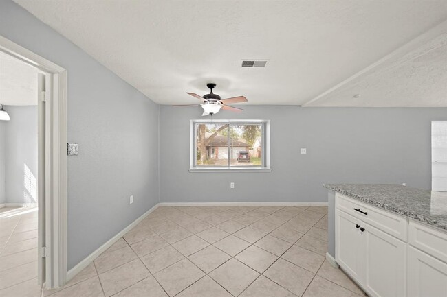 Building Photo - 3603 Mal Paso Ct