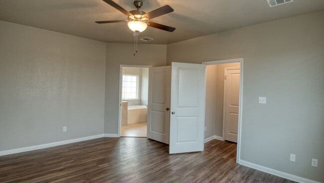 Building Photo - Where Style Meets Comfort: Elevate Your Li...