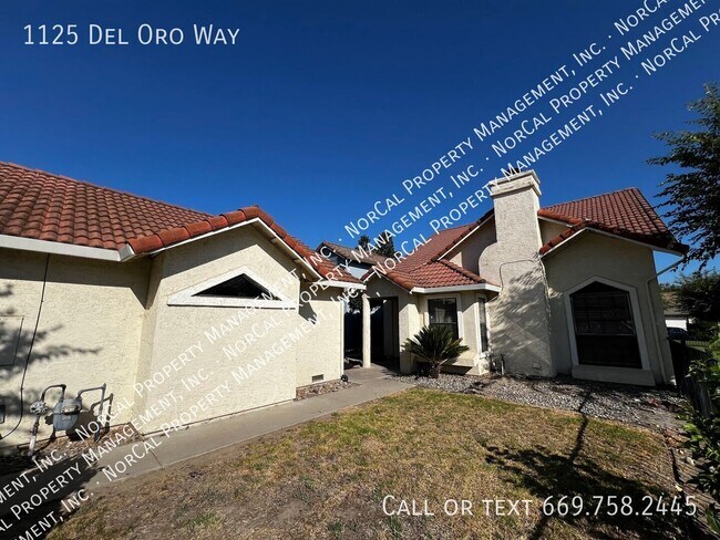 Building Photo - 1125 Del Oro Way
