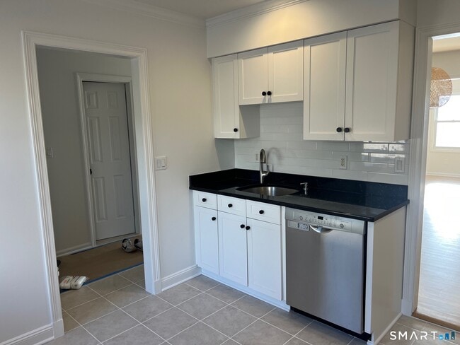 Building Photo - 139 Oldfield Road